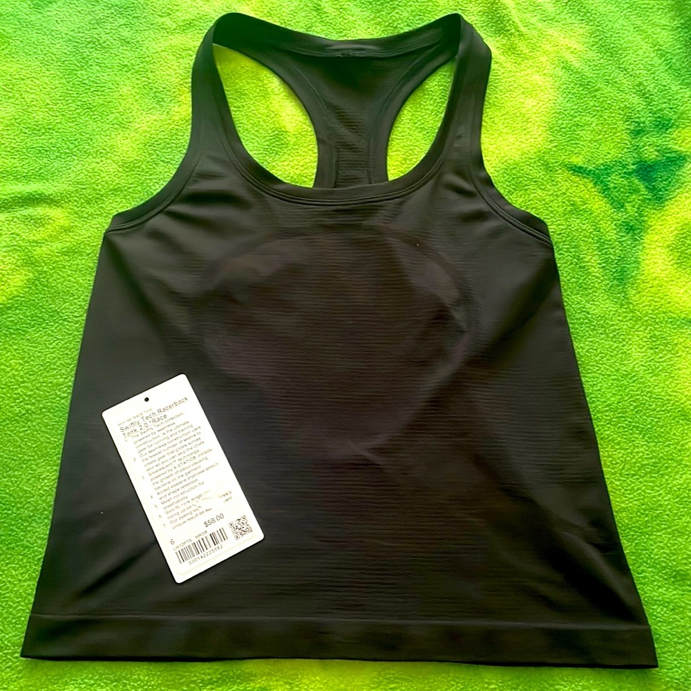 Lululemon racer back tank, size 6